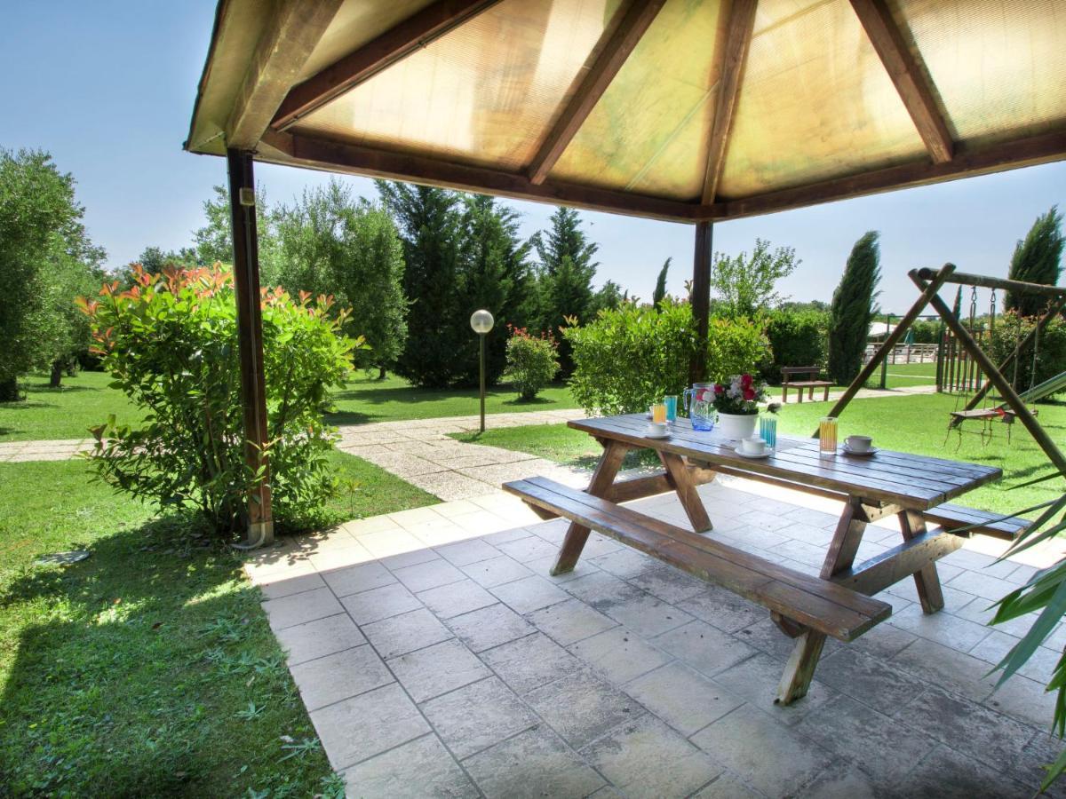 Villa Locazione Turistica Trilocale Orentano Esterno foto