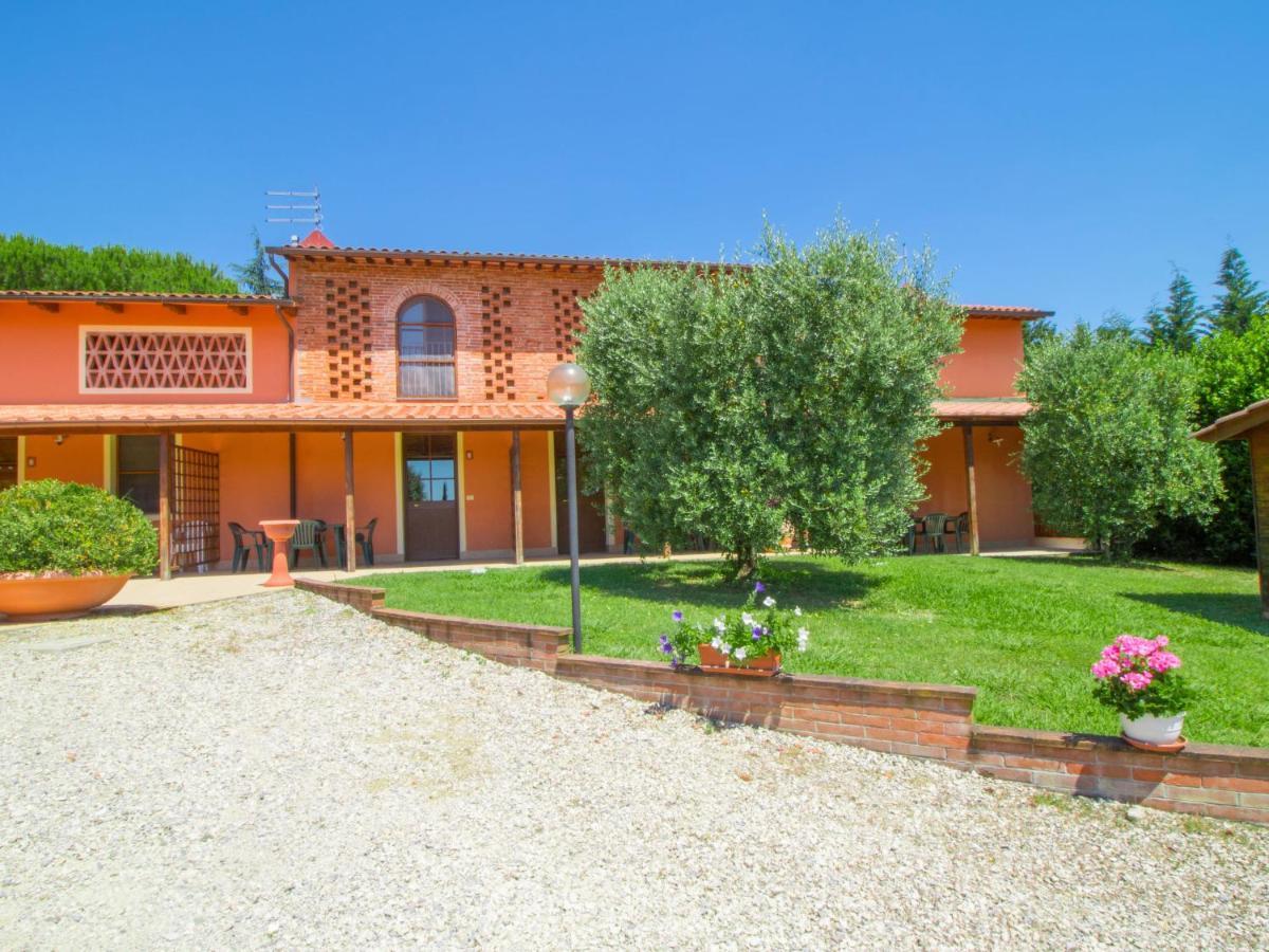 Villa Locazione Turistica Trilocale Orentano Esterno foto