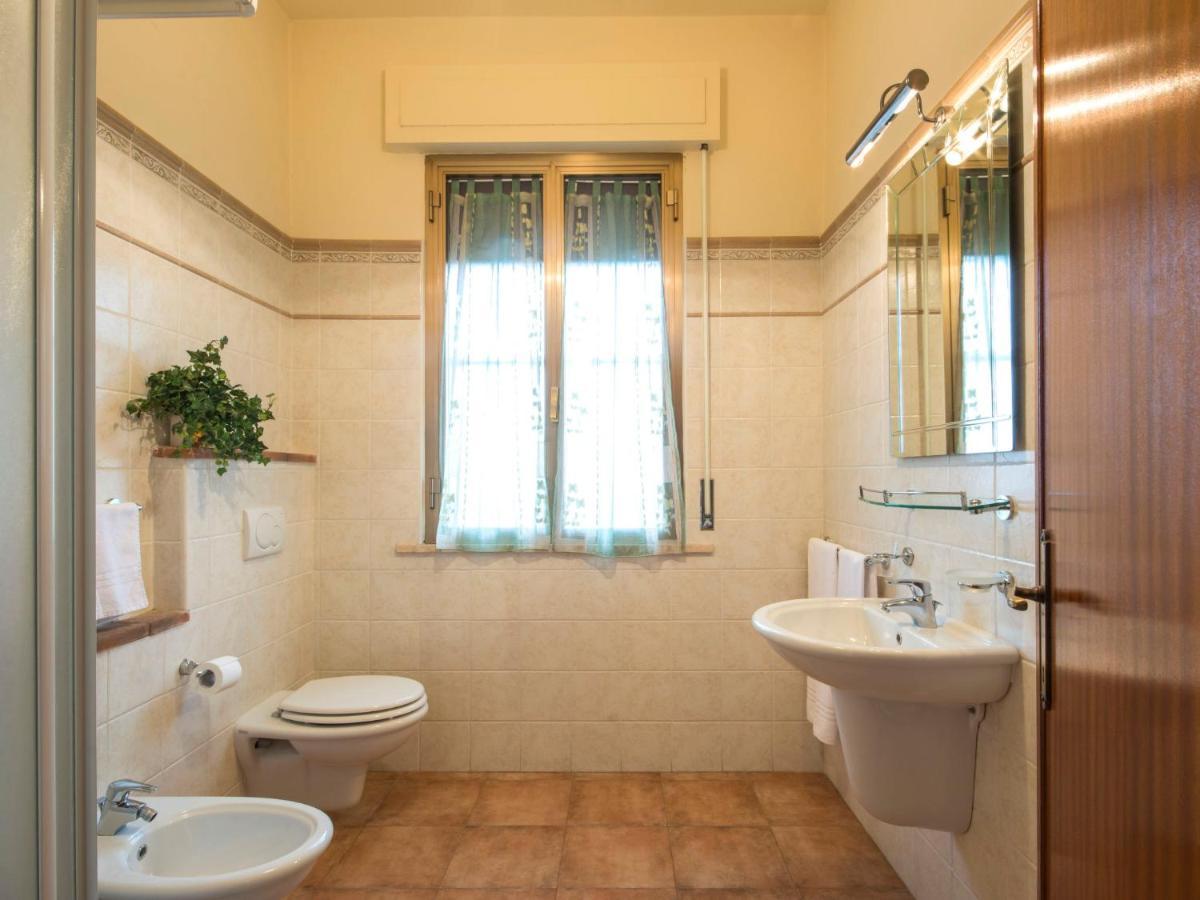 Villa Locazione Turistica Trilocale Orentano Esterno foto