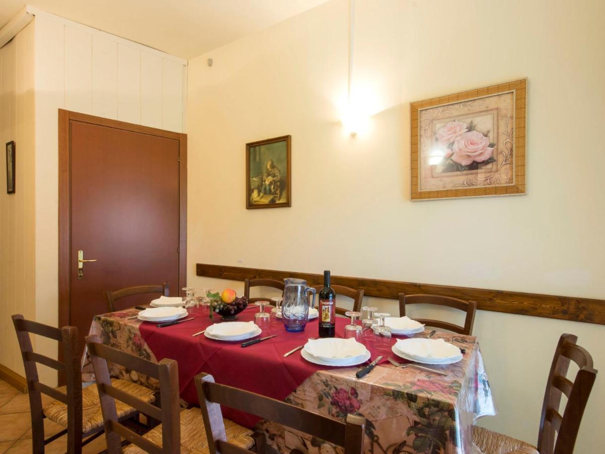 Villa Locazione Turistica Trilocale Orentano Esterno foto