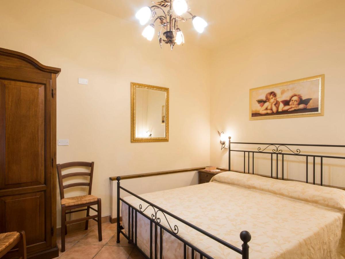 Villa Locazione Turistica Trilocale Orentano Esterno foto