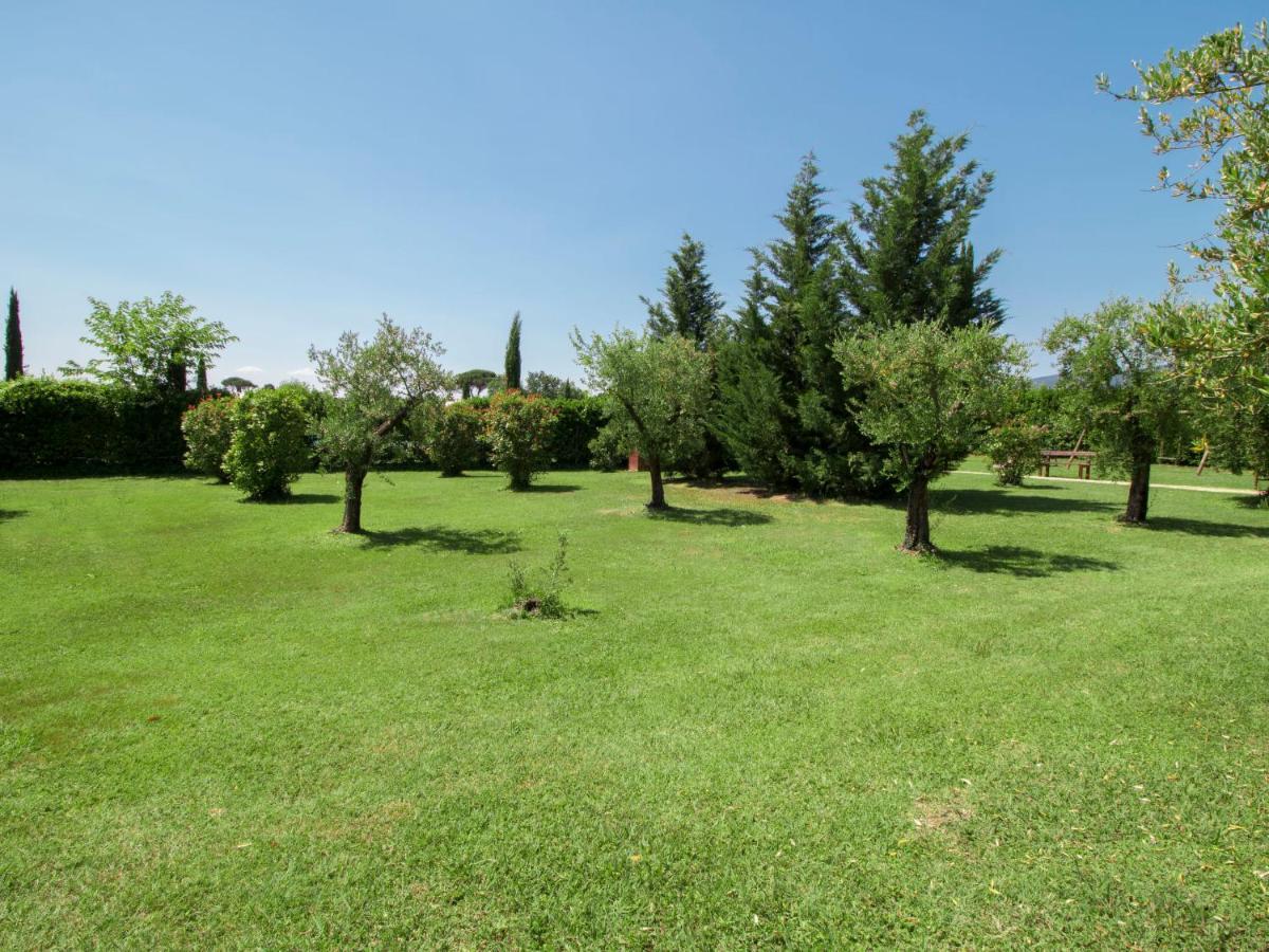 Villa Locazione Turistica Trilocale Orentano Esterno foto