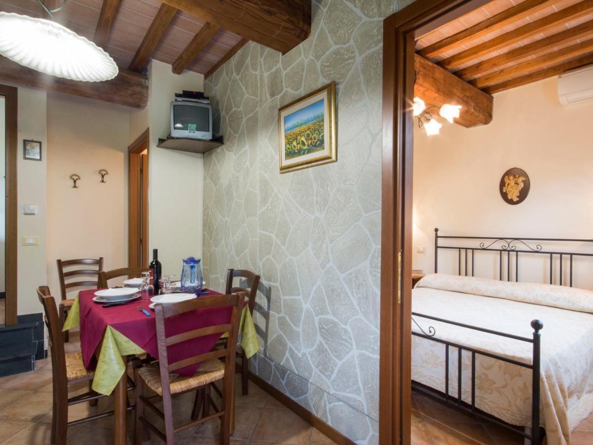 Villa Locazione Turistica Trilocale Orentano Esterno foto