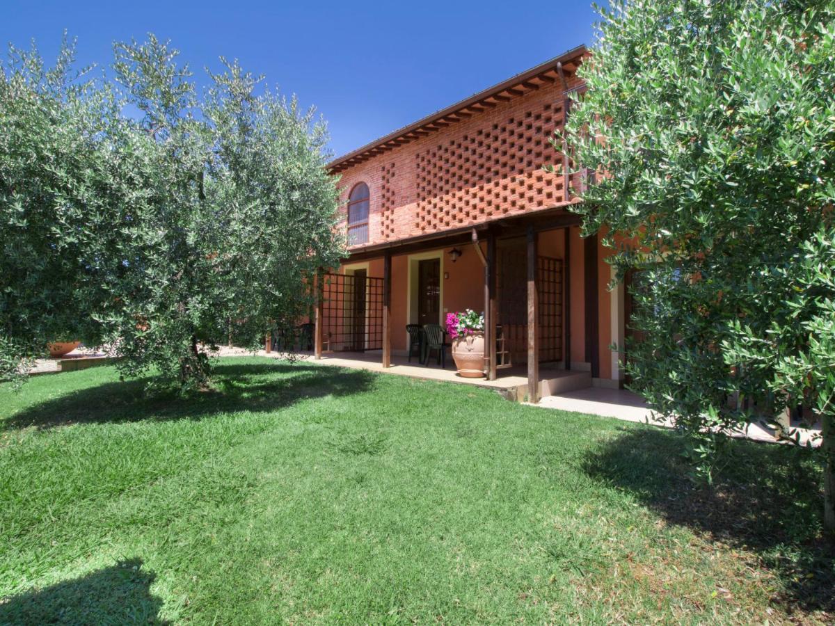 Villa Locazione Turistica Trilocale Orentano Esterno foto
