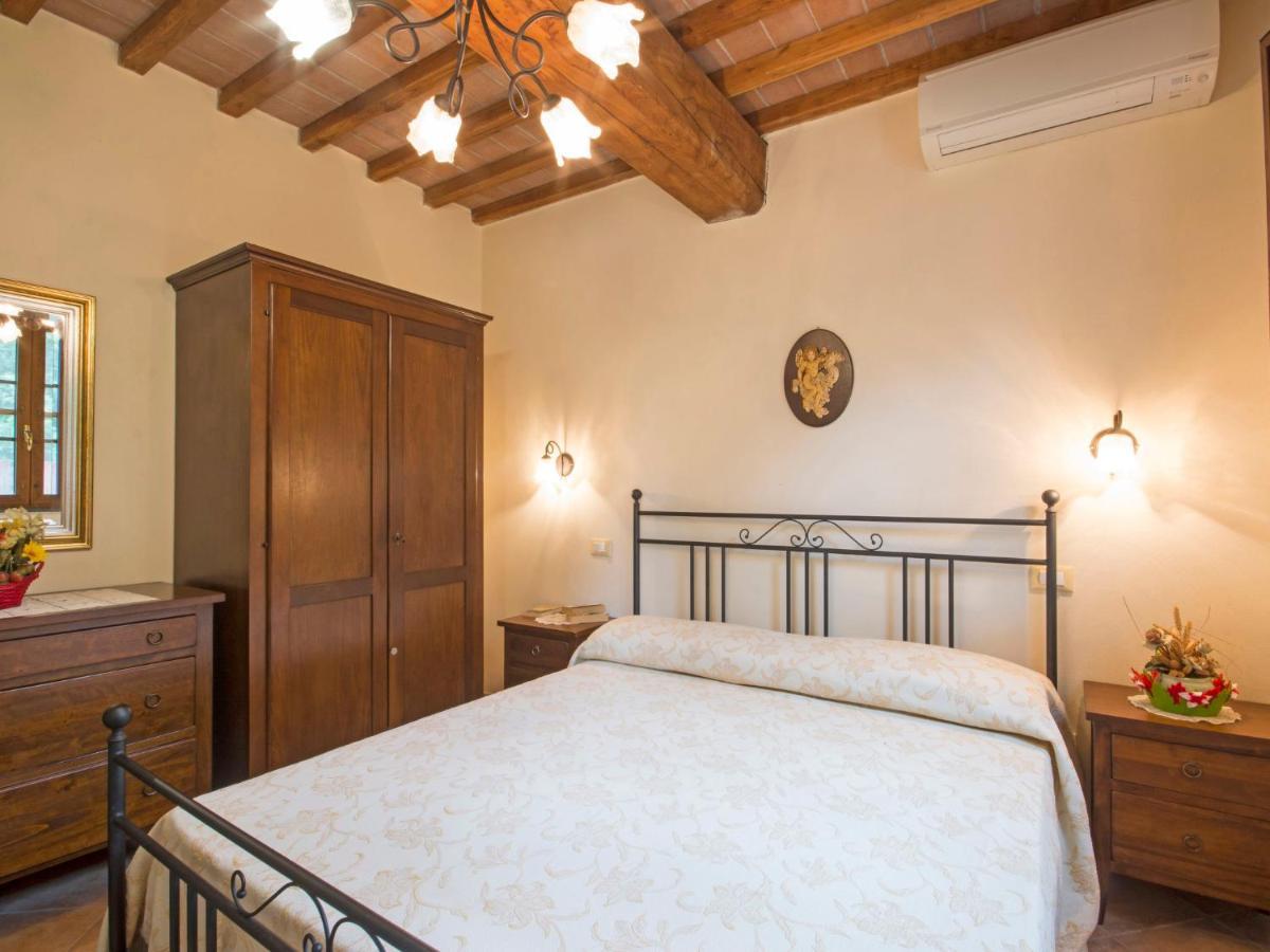 Villa Locazione Turistica Trilocale Orentano Esterno foto