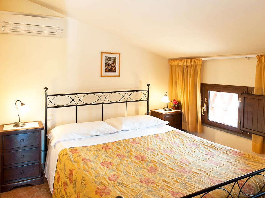 Villa Locazione Turistica Trilocale Orentano Esterno foto